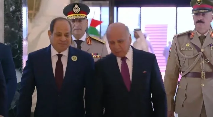 الرئيس السيسي يسافر إلى مكان انعقاد القمة العربية في بغداد الرئيس السيسي يسافر إلى مكان انعقاد القمة العربية في بغداد