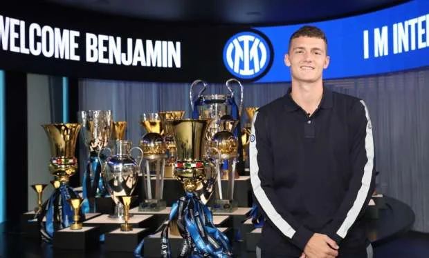 غياب نجم إنتر ميلان عن مواجهة برشلونة في دوري الأبطال
