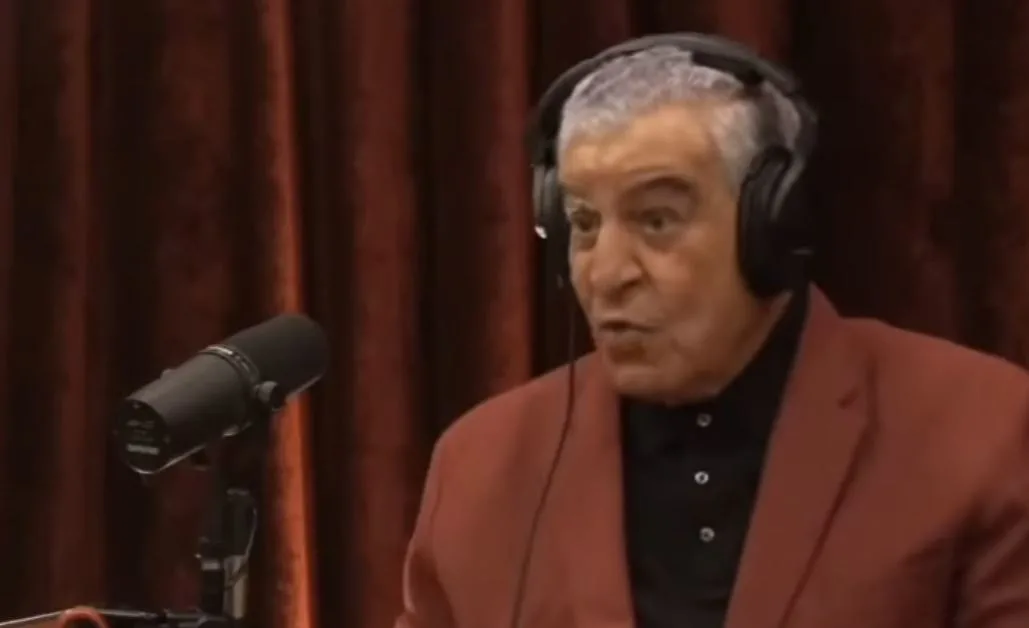 زاهي حواس يرد على الانتقادات بعد ظهوره في بودكاست جو روجان: لماذا توجهون لي الشتائم وأنا من بلدكم وأدافع عنكم؟ زاهي حواس يرد على الانتقادات بعد ظهوره في بودكاست جو روجان: لماذا توجهون لي الشتائم وأنا من بلدكم وأدافع عنكم؟