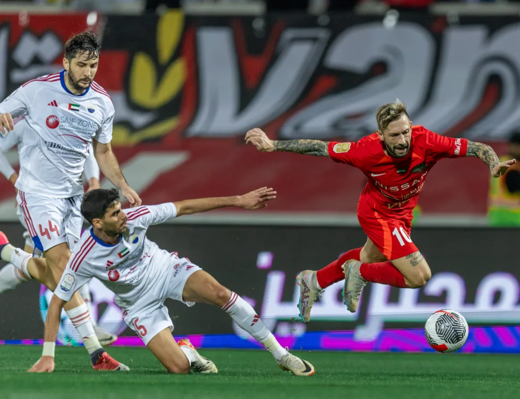 فراس بالعربي: الشارقة سيتوج بلقب كأس الإمارات.. ومن يشارك سيقدم أفضل ما لديه