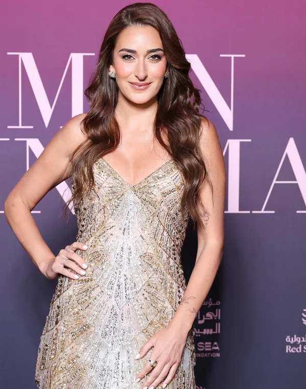 فرح أمينة خليل الليلة: الفنانة تحتفل بحفل حنتها في أجواء مميزة والعريس يجذب الانتباه فرح أمينة خليل الليلة: الفنانة تحتفل بحفل حنتها في أجواء مميزة والعريس يجذب الانتباه