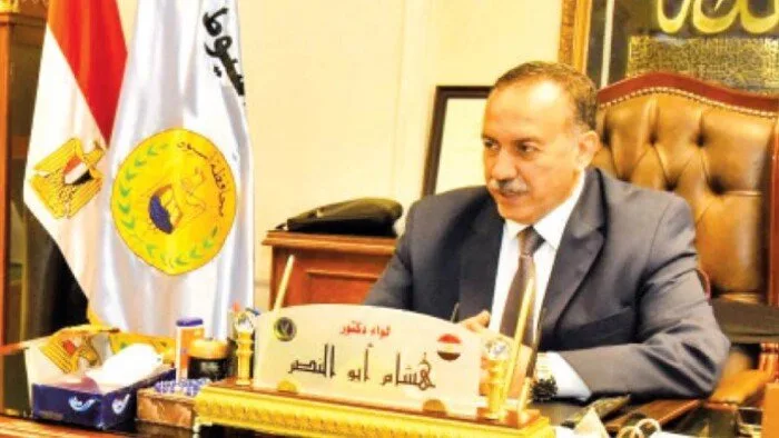 فرحة عيد العمال في أسيوط: صرف 1500 جنيه لـ 5223 من العمالة غير المنتظم
