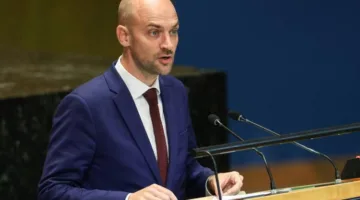 فرنسا تنبه إسرائيل من تفاقم أزمة غزة وقد تنظر في عقوبات أوروبية محتملة