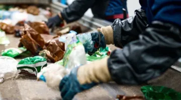 فرنسا تُطلق أول مصنع في العالم لإعادة تدوير القطن والبوليستر باستثمار قدره 500 مليون دولار