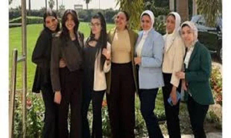 “فضح اللعبة”: مشروع تخرج يهدف إلى توعية الجمهور بمخاطر التعامل مع المحتالين والمشعوذين. “فضح اللعبة”: مشروع تخرج يهدف إلى توعية الجمهور بمخاطر التعامل مع المحتالين والمشعوذين.