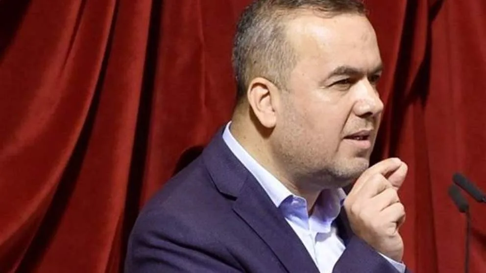 فضل الله يعلن عن عدد الأسر المستفيدة من المرحلة الأولى لمشروع إعادة الإعمار فضل الله يعلن عن عدد الأسر المستفيدة من المرحلة الأولى لمشروع إعادة الإعمار