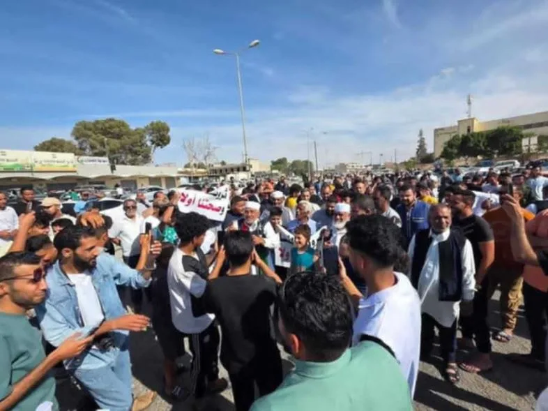 استقالات جماعية في حكومة الدبيبة واحتجاجات في طرابلس.. ما الذي يجري في ليبيا؟ استقالات جماعية في حكومة الدبيبة واحتجاجات في طرابلس.. ما الذي يجري في ليبيا؟