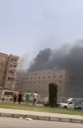 بدون إصابات.. حريق يدمر حافلات مدرسة في حدائق الأهرام والأجهزة المختصة تتدخل بدون إصابات.. حريق يدمر حافلات مدرسة في حدائق الأهرام والأجهزة المختصة تتدخل