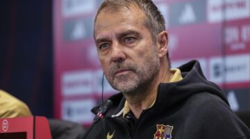 فليك يعلن موقف تيرشتيجن وليفاندوفسكي من المشاركة مع برشلونة أمام بلد الوليد