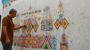 فنان سعودي يقوم بتوثيق 1200 نمط من خطوط “القَط العسيري”