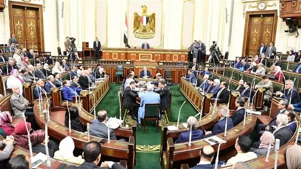 فوائد قانون العمل الجديد: تحديد قواعد لاستمارة 6 وتطبيق الحد الأدنى للأجور للجميع.