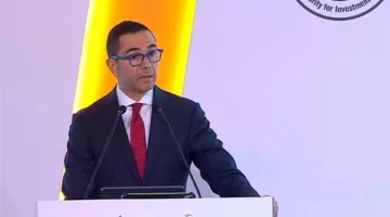 في اجتماع الحكومة، وزير الاستثمار يقدم البرنامج الجديد لاسترداد تكاليف التصدير.