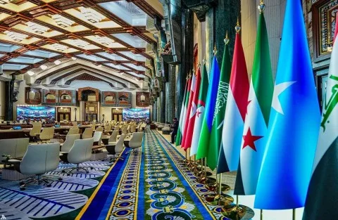 في الكلمة الافتتاحية للقمة العربية، الرئيس العراقي يؤكد على رفضه لمحاولات تهجير سكان غزة ويشدد على عدم إمكانية تجزئة الأمن العربي.