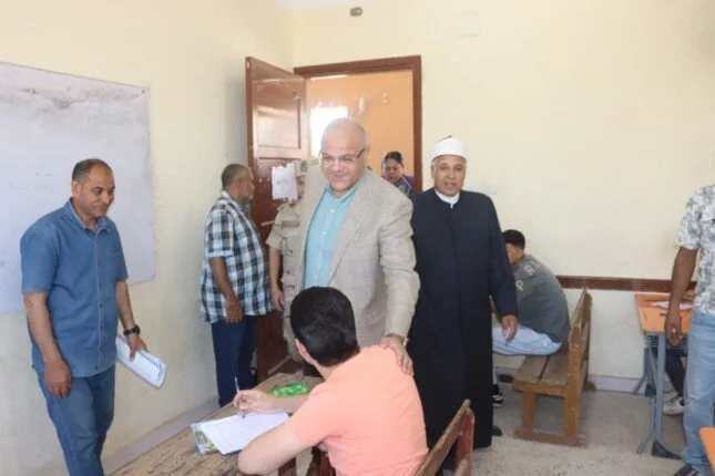 في اليوم الأول، محافظ القليوبية يزور لجان امتحانات الثانوية الأزهرية.