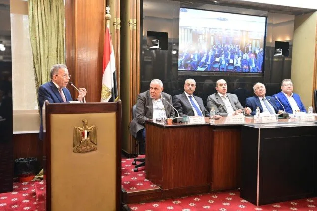 في جلسات النقاش المجتمعي.. نقيب المهندسين يرفض إنهاء عقد الإيجار في جلسات النقاش المجتمعي.. نقيب المهندسين يرفض إنهاء عقد الإيجار