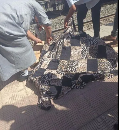 «في لحظة مفاجئة».. وفاة أمين شرطة نتيجة دهس تحت عجلات القطار في المنيا «في لحظة مفاجئة».. وفاة أمين شرطة نتيجة دهس تحت عجلات القطار في المنيا