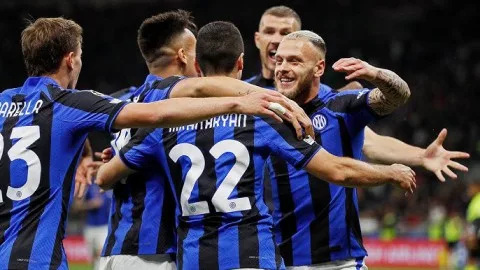 في مباراة مجنونة.. إنتر ميلان يتخطى برشلونة ويتأهل لنهائي دوري أبطال أوروبا