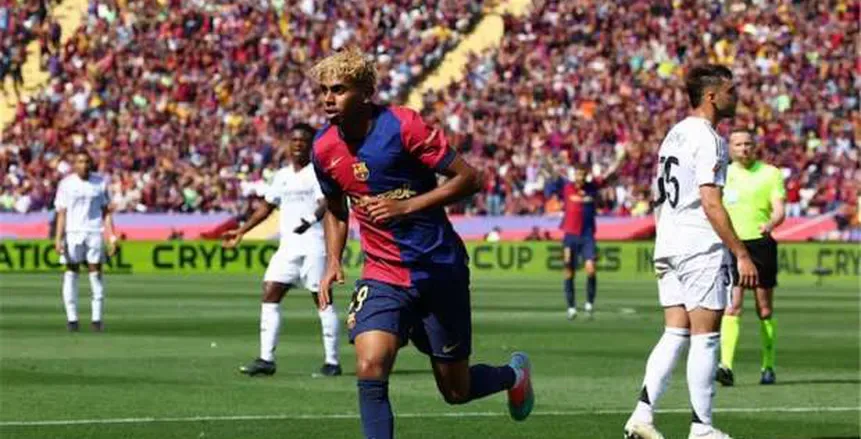 في مباراة مجنونة.. برشلونة يعبر ريال مدريد ويقترب من درع الدوري الإسباني