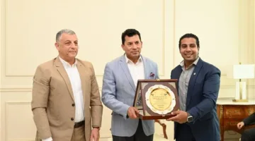 في معسكر الإسماعيلية.. وزير الرياضة يشارك في الاحتفال الختامي لفعاليات مراكز الشباب بمصر