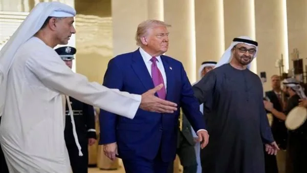 في نهاية زيارته، الرئيس الأمريكي يصل إلى قصر الوطن في أبوظبي في نهاية زيارته، الرئيس الأمريكي يصل إلى قصر الوطن في أبوظبي