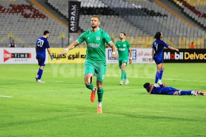 في وقت قاتل.. فخر الدين بن يوسف يسجل هدف المصري الثاني أمام الأهلي