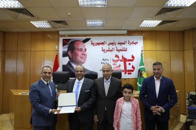 في “يوم الامتنان والاعتراف” .. محافظ المنيا يثمن جهود المتقاعدين ويؤكد التزامه لرعايتهم المستمرة. في “يوم الامتنان والاعتراف” .. محافظ المنيا يثمن جهود المتقاعدين ويؤكد التزامه لرعايتهم المستمرة.