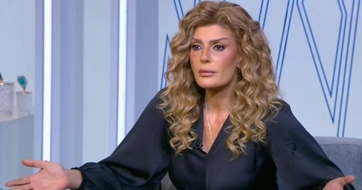 فيدرا تدعم آية سماحة بعد خلافها مع مشيرة إسماعيل: «ارتكبت خطأ واعتذرت» فيدرا تدعم آية سماحة بعد خلافها مع مشيرة إسماعيل: «ارتكبت خطأ واعتذرت»