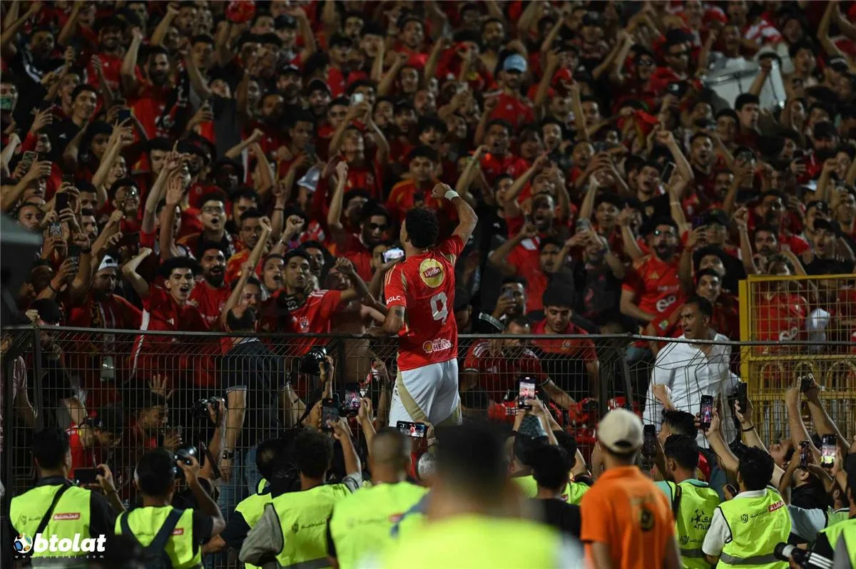 فيديو | الأهلي يحقق فوزًا ساحقًا على فاركو بسداسية ويتوج بلقب الدوري المصري.. ووسام يسجل أربعة أهداف فيديو | الأهلي يحقق فوزًا ساحقًا على فاركو بسداسية ويتوج بلقب الدوري المصري.. ووسام يسجل أربعة أهداف