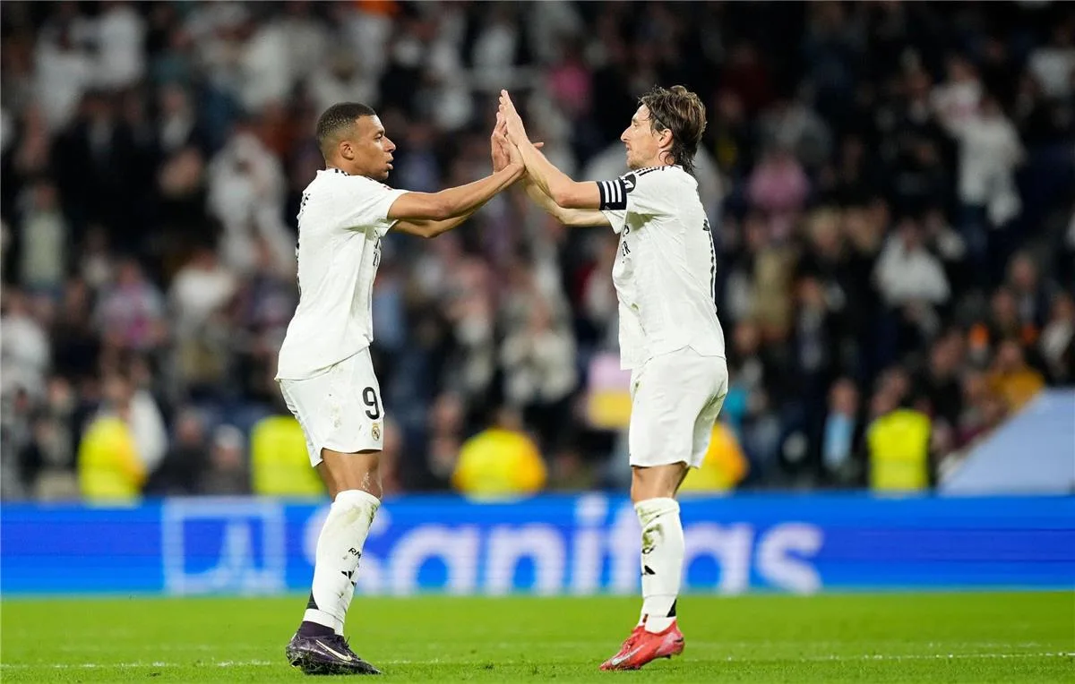 فيديو | ريال مدريد يحقق انتصارًا دراماتيكيًا على ريال مايوركا ويؤجل تتويج برشلونة بلقب الدوري الإسباني