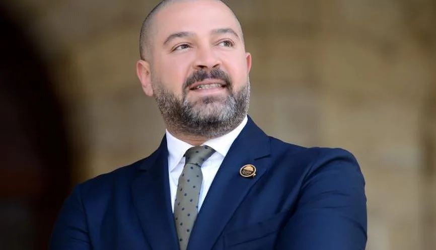 أحمد دياب: الأندية أصرت على إلغاء الهبوط أحمد دياب: الأندية أصرت على إلغاء الهبوط