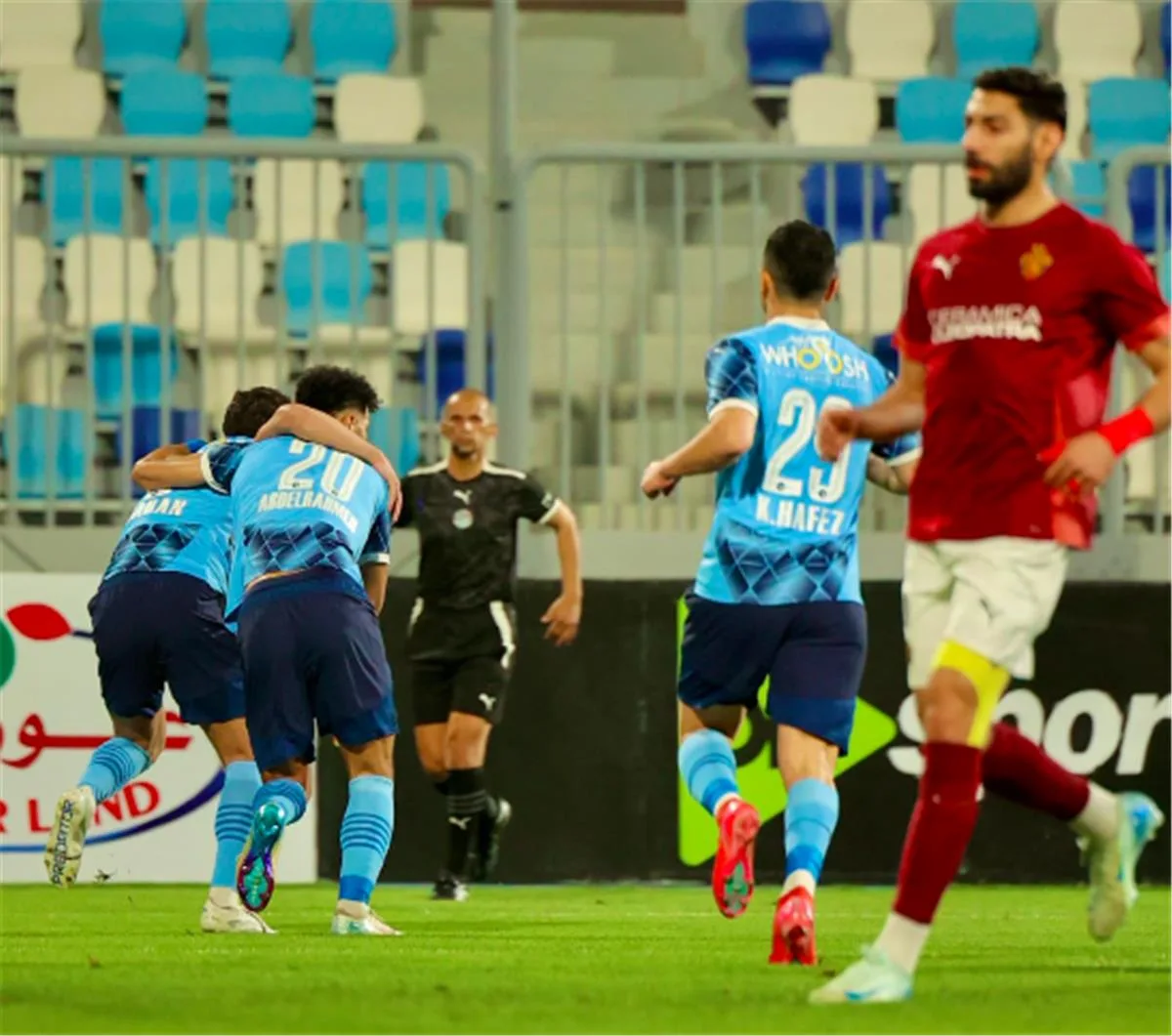 فيديو | طرد فوري للاعب بيراميدز خلال مباراة سيراميكا كليوباترا في الدوري فيديو | طرد فوري للاعب بيراميدز خلال مباراة سيراميكا كليوباترا في الدوري