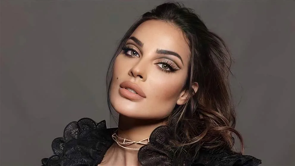 فيديو عفوي لابن نادين نسيب نجيم يجذب الأنظار بأدائه لأغاني ناصيف زيتون