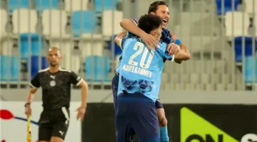 فيديو | على الرغم من فوز الأهلي، لاعبو بيراميدز يحتفلون بلقب الدوري المصري
