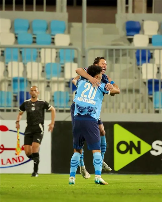 فيديو | على الرغم من فوز الأهلي، لاعبو بيراميدز يحتفلون بلقب الدوري المصري فيديو | على الرغم من فوز الأهلي، لاعبو بيراميدز يحتفلون بلقب الدوري المصري
