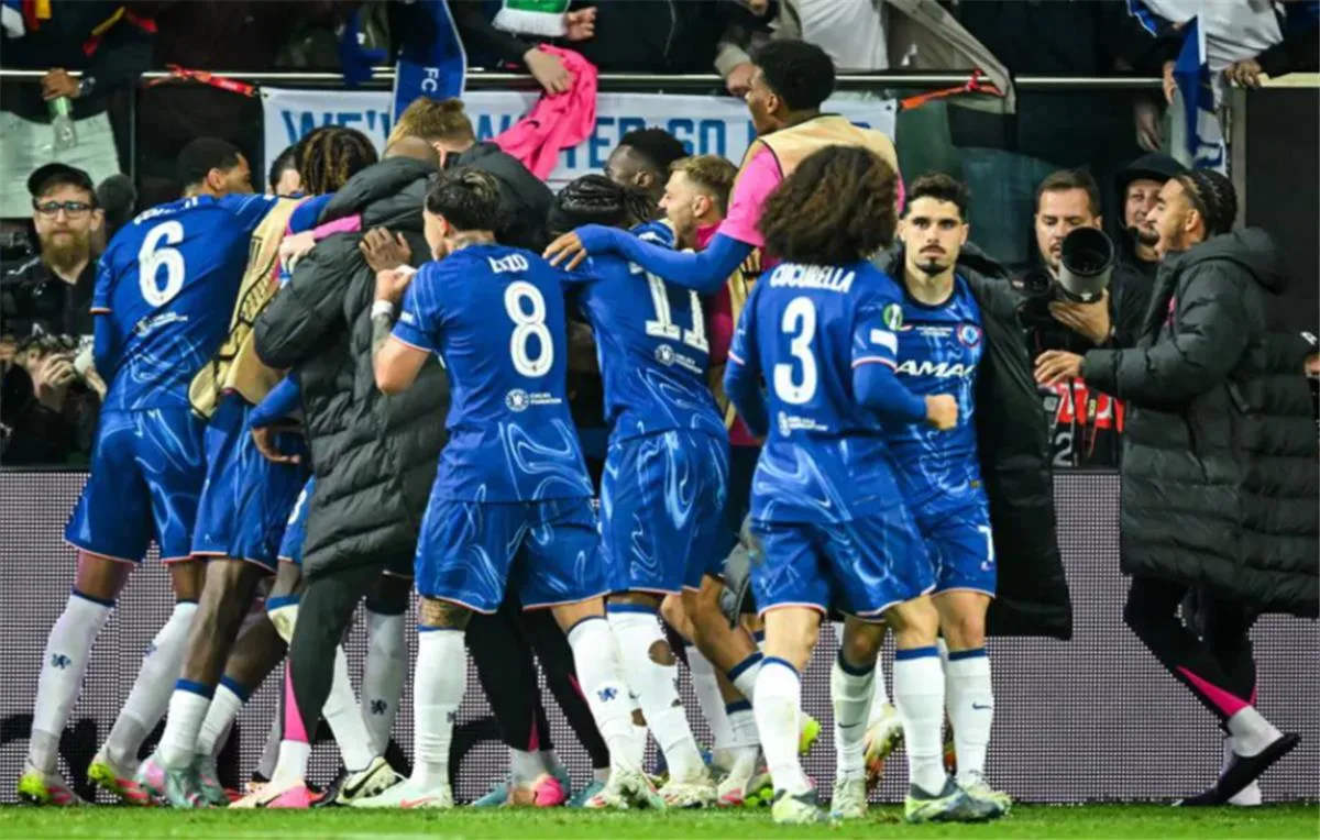 فيديو | عودة مثيرة.. تشيلسي يتوج بطلاً لدوري المؤتمر الأوروبي بعد الانتصار على ريال بيتيس فيديو | عودة مثيرة.. تشيلسي يتوج بطلاً لدوري المؤتمر الأوروبي بعد الانتصار على ريال بيتيس