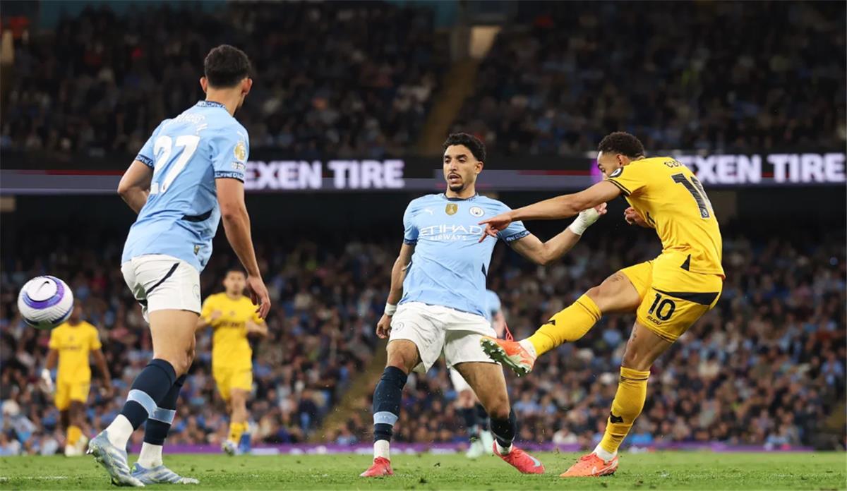 فيديو | ماذا قدم عمر مرموش في مباراة مانشستر سيتي وولفرهامبتون بـ الدوري الإنجليزي؟