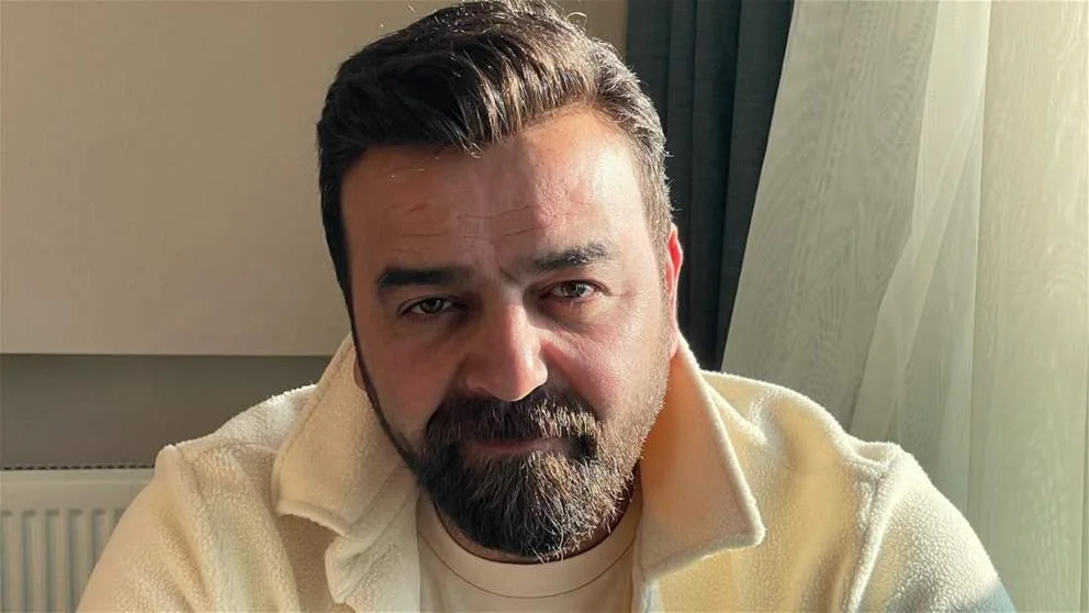 فيديو مسرب يظهر ابن بشار الأسد وهو يرقص، وسامر المصري يسخر منه فيديو مسرب يظهر ابن بشار الأسد وهو يرقص، وسامر المصري يسخر منه