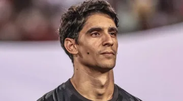 فيديو – مشجعو الوداد المغربي يبهرون ياسين بونو بتيفو مذهل