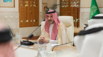فيصل بن سلمان يترأس اجتماعًا رفيع المستوى حول “تاريخ الحج والحرمان”