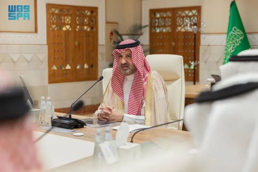 فيصل بن سلمان يترأس اجتماعًا رفيع المستوى حول “تاريخ الحج والحرمان” فيصل بن سلمان يترأس اجتماعًا رفيع المستوى حول “تاريخ الحج والحرمان”