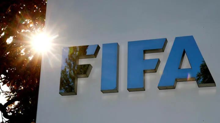 فيفا يخصص 1.5 مليون دولار للأهلي لتغطية تكاليف سفره في كأس العالم للأندية فيفا يخصص 1.5 مليون دولار للأهلي لتغطية تكاليف سفره في كأس العالم للأندية