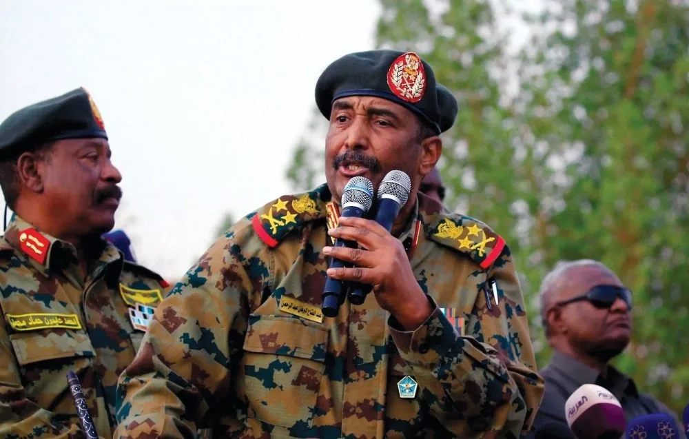 قائد الجيش السوداني يختار رئيسًا جديدًا للسلطة التنفيذية في السودان قائد الجيش السوداني يختار رئيسًا جديدًا للسلطة التنفيذية في السودان