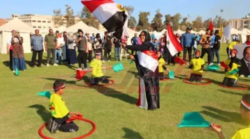 قائد الدفاع الشعبي والعسكري يقوم بزيارة لمخيم الإيواء الطارئ في نادي سخا الرياضي