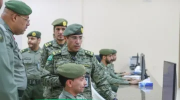 قائد قوات الجوازات للحج يزور موقع لجنة تصاريح دخول العاصمة المقدسة