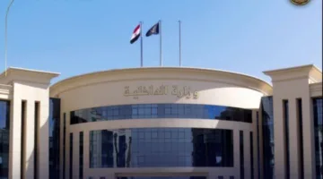 قبض على المتهمين بسرقة أرصدة البنوك باستخدام حيلة خدمة العملاء
