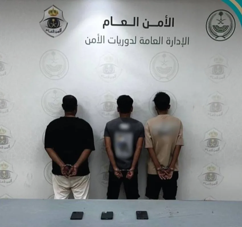 قبض على ثلاثة مقيمين حاولوا دخول مكة بطرق غير قانونية قبض على ثلاثة مقيمين حاولوا دخول مكة بطرق غير قانونية