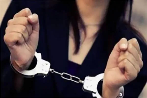 “أحب flirt مع الشباب”.. التحقيق مع بلوجر مشهورة في الجونة بتهمة نشر محتوى غير لائق. “أحب flirt مع الشباب”.. التحقيق مع بلوجر مشهورة في الجونة بتهمة نشر محتوى غير لائق.
