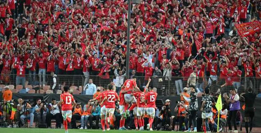 قبل رحلة كأس العالم للأندية 2025… لاعب بارز يغادر الأهلي. قبل رحلة كأس العالم للأندية 2025… لاعب بارز يغادر الأهلي.