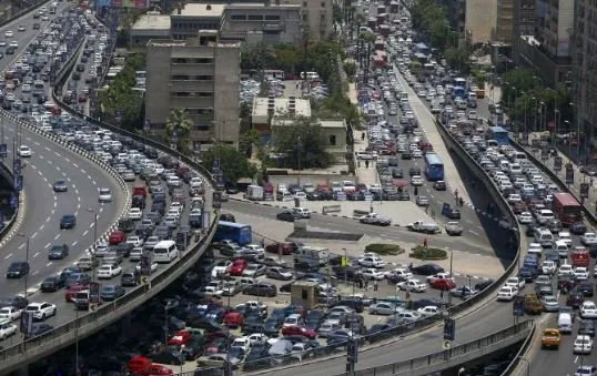 قبل ما تتحرك من بيتك.. كثافات مرورية بطرق ومحاور القاهرة والجيزة