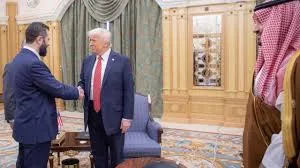قمة بأربعة أشخاص في الرياض تضم أردوغان وترامب وسلمان والشرع: رفع العقوبات عن سوريا ودعوات لإنهاء أزمة غزة.